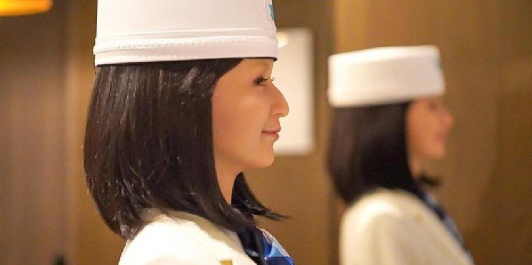 Hotels Are Staffing Robots&mdash;and Guests Are Freaking Out