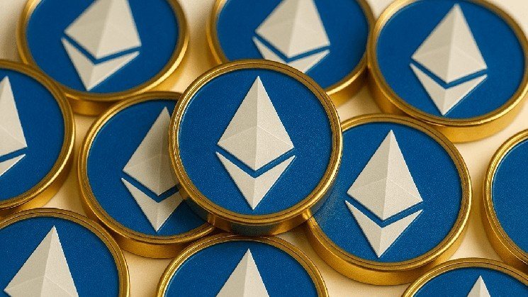 Ethereum Falls 2.6% After Bitcoin's Overnight Drop, Maintains Weekly Gain