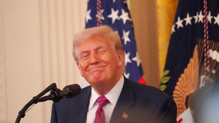 Trump-Linked World Liberty Seeks $1.5B for Public Crypto Holding Firm: Bloomberg