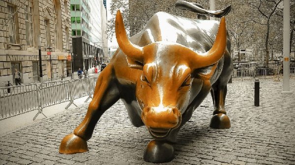 Bitcoin Futures Open Interest Nears $79B as Options Skew Bullish