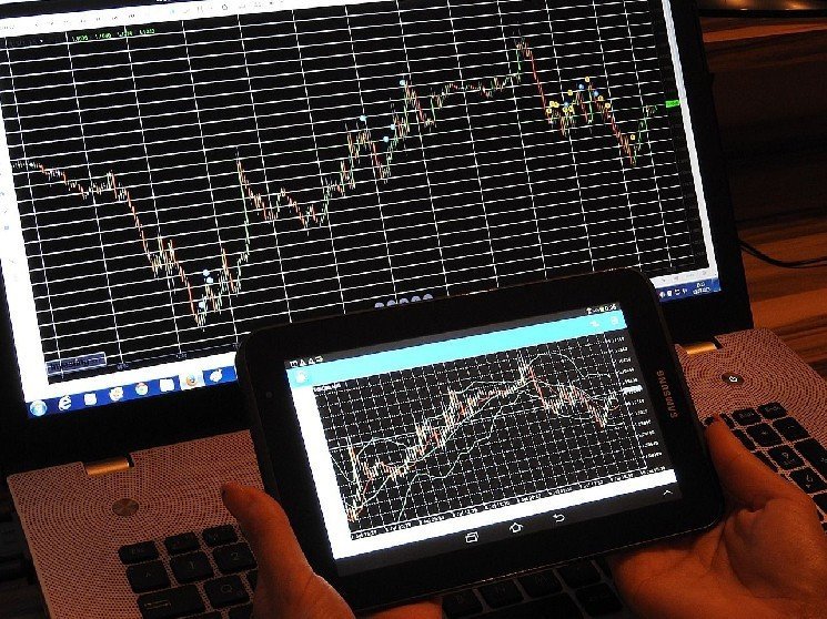 Crypto Markets Today: Futures See Capital Outflows as WLFI Looks to Shore Up Confidence