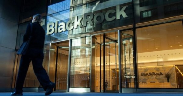 BlackRock files for Bitcoin premium income ETF via Delaware