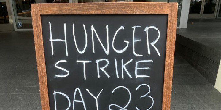 AI Doomer Still Starving During Week Four of Anthropic Hunger Strike