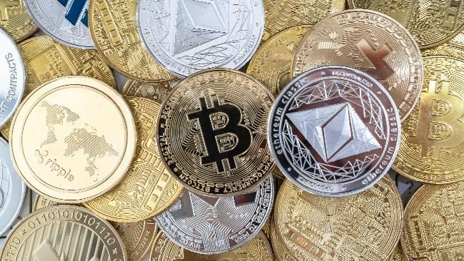 Altcoin Season: Here&rsquo;s What Happens If The Bitcoin Price Sees A Parabolic Move To $200,000