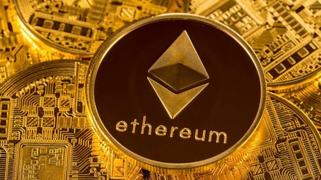 Ethereum Price Forecast: Expert Predicts Final Impulse Wave Targeting $18,000