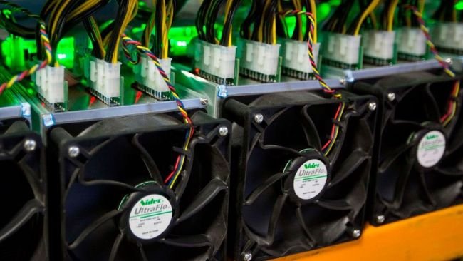 Bitcoin mining resilience hides an industry in distress