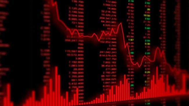Crypto Market Braces for Iceberg Ahead as US Economic Data Shapes Next 45 Days Crypto Market Braces for Iceberg Ahead as US Economic Data Shapes Next 45 Days