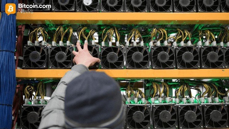 Miners Face a Profit Crunch With Bitcoin Prices Down and Hashprice Reaching Record Lows