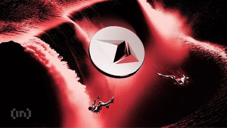 Whales Are Going All-In on Ethereum &mdash; But Record Leverage Puts Their Longs at Risk