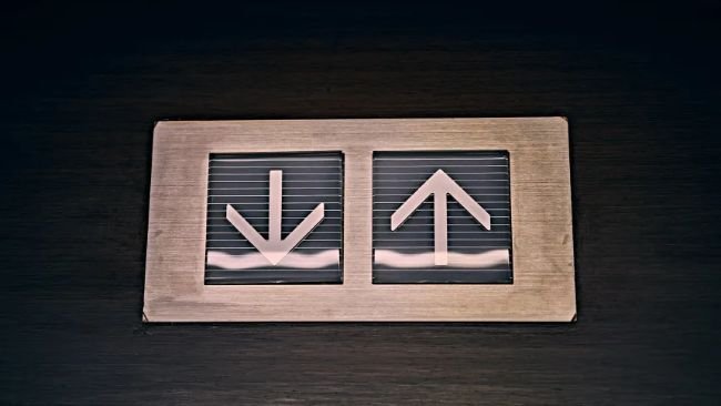 Solana To Retest November Lows After $144 Rejection, But Analysts Remain Bullish