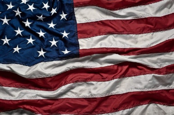 &lsquo;Bitcoin to zero&rsquo; searches spike in the U.S., but the bottom signal is mixed