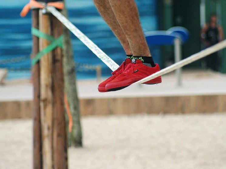 Bitcoin could face deeper downside as odds of U.S. market meltdown rise to 35%