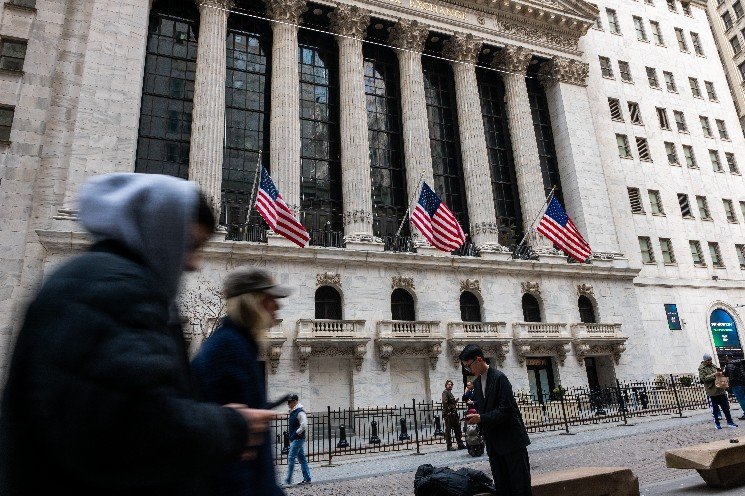 Wall Street pushes tokenized stocks, but institutions aren&rsquo;t eager to trade them