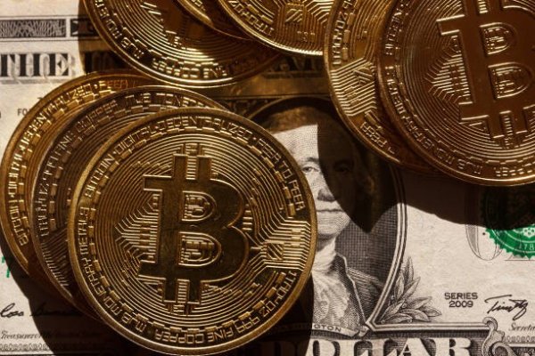 Analyst Reveals How To Trade The Bitcoin Cycle, Predicts When Price Will Hit $215,000 Analyst Reveals How To Trade The Bitcoin Cycle, Predicts When Price Will Hit $215,000