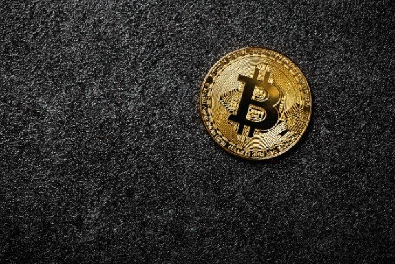 Anthropic Just Locked Up 3.5 Gigawatts of AI Power: Bitcoin Miners Are Selling Their BTC to Pivot Into the Same Business