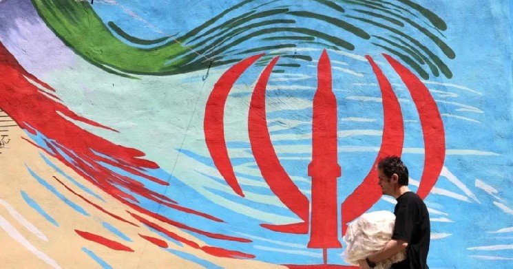 UK government sanctions 12 individuals and entities linked to Iran&rsquo;s shadow banking network