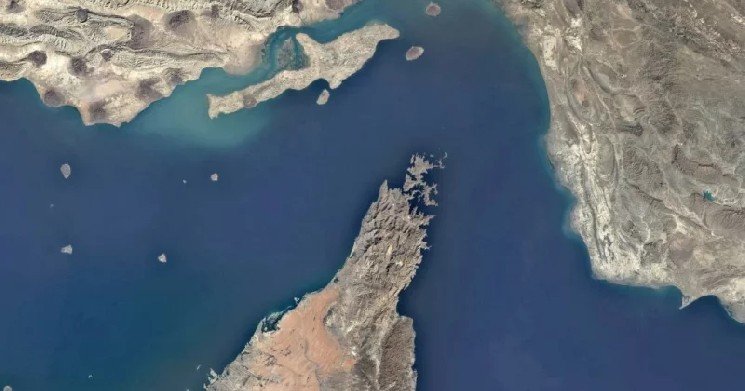 Israel and US reportedly strike Iran&rsquo;s Larak Island, killing three in Strait of Hormuz escalation