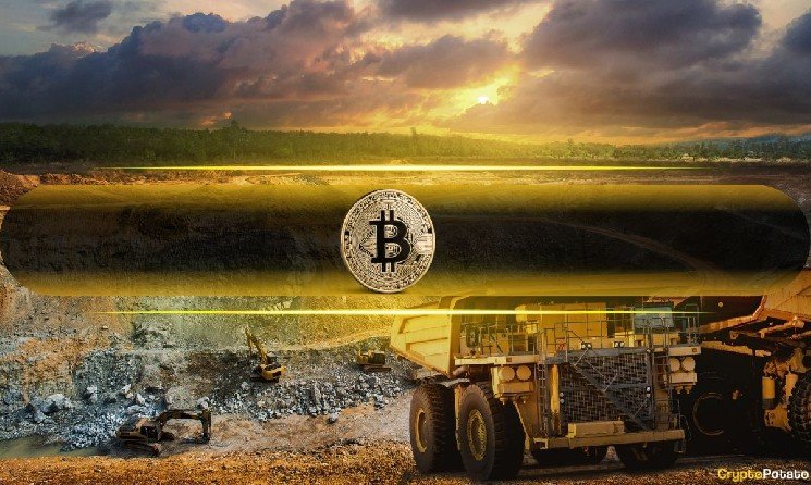 3 Key Metrics Show Bitcoin Miners Are Under Mounting Pressure