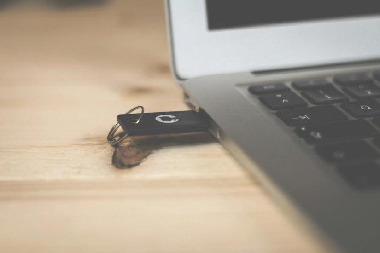 Microsoft found malware that hijacks crypto wallets and spreads through USB sticks Microsoft found malware that hijacks crypto wallets and spreads through USB sticks