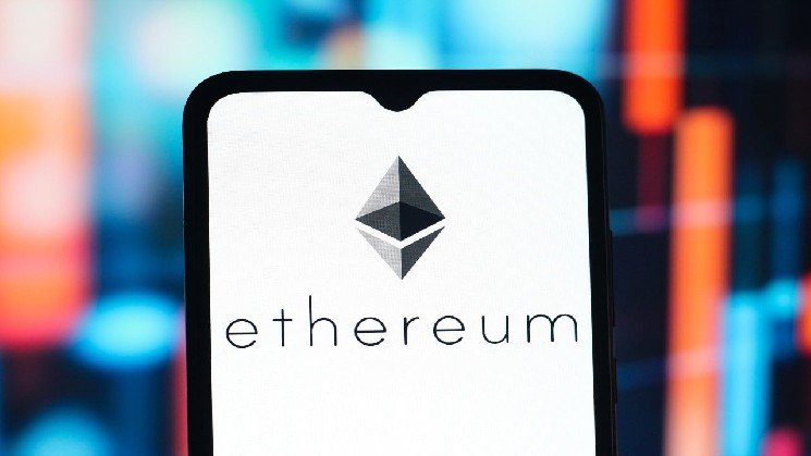 Ethereum's X Account Gets Fact-Checked by ZachXBT: 'Proton Takes Bitcoin, Not ETH, for Subscriptions'