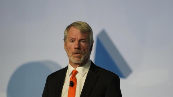 JPMorgan says Strategy's bitcoin sales policy adds 'two-way risk' to crypto markets JPMorgan says Strategy's bitcoin sales policy adds 'two-way risk' to crypto markets
