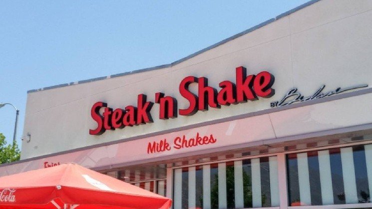 Why a Famous Burger Chain Now Calls Itself a &lsquo;Bitcoin Company&rsquo;