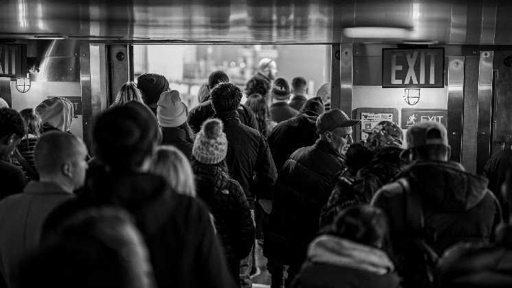 The bitcoin futures market looks like a crowded club with a tiny exit &ndash; and it could cause pain