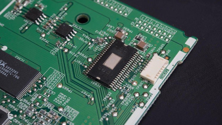 Crypto researchers cut Bitcoin and Ethereum quantum attack estimate by 50%