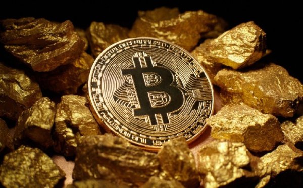There is a &ldquo;Golden Cross&rdquo; Alert for Bitcoin